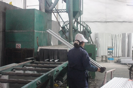 Qub Sand Blasting Tshuab